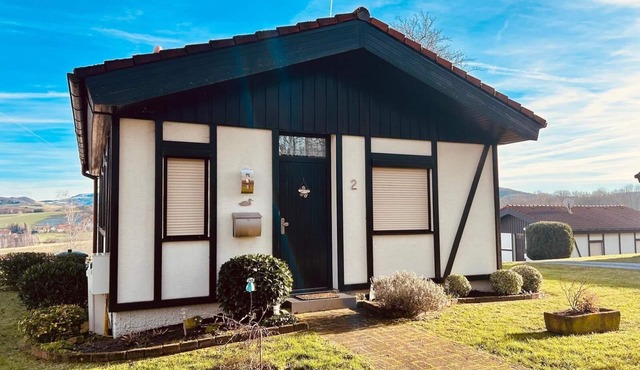 Gemütlicher Bungalow am Fuße der Wasserkuppe für bis zu 4 Personen in Dipperz