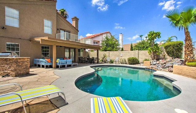 Glendale Home on Golf Course Backyard Oasis in Glendale