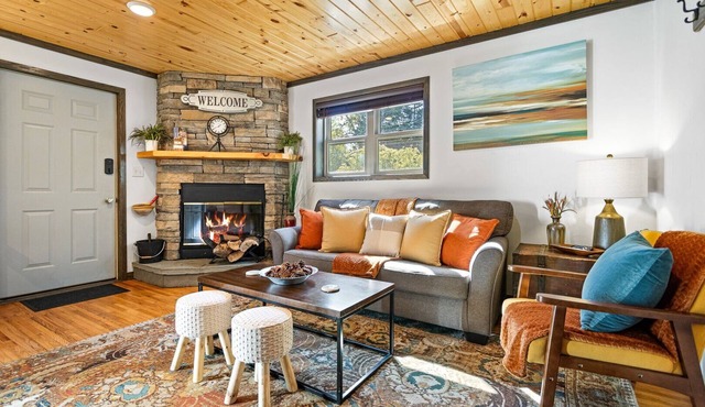 Gooseberry Trailside Suites | Knife River Suite in Two Harbors