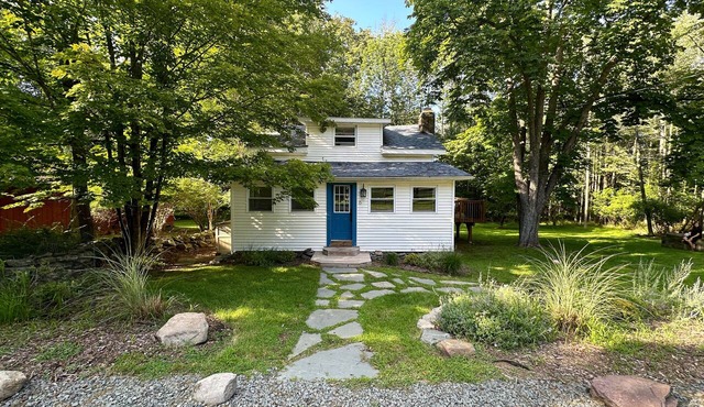 Gorgeous Pet & Family Friendly 3-bedroom Smallwood home for a relaxing getaway in Smallwood