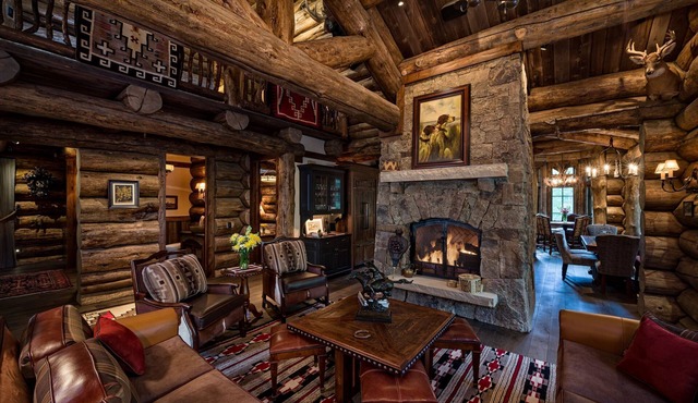 Highcliffe Lodge Vail Luxury- Cinema HotTub Firepit GameRoom-Free Solaris Garage in Vail