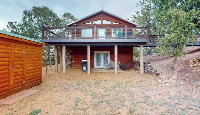Horseshoe Haven - Mountain-View Home Deck & Grill in Divide