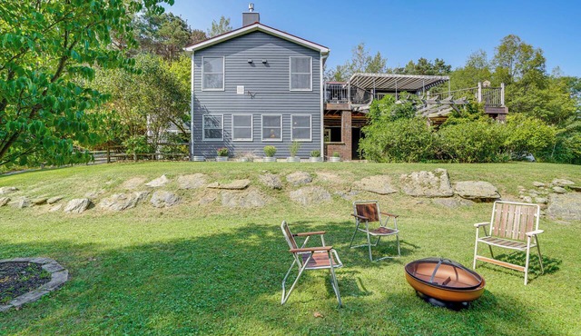Hudson Valley Multi-Unit Escape: Secluded + Scenic in Claverack