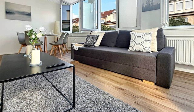 Loft 24 Stuttgart | Central Group Loft | PS5 | Sleeps 10 in Stuttgart