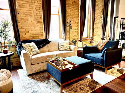 Loft on Lake Ave in Duluth