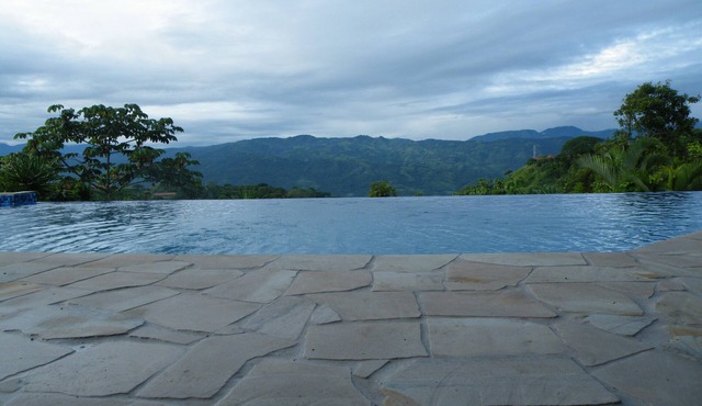 Luxurious Castle, Infinity Pool And Jaw Dropping Views! in Atenas