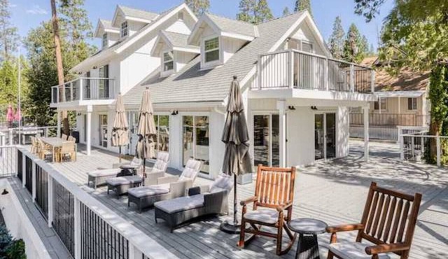 Luxury Lake Home-The Bear Claw-Boat Slip-Sleeps 16 in Bass Lake