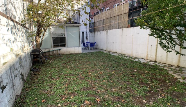 Luxury One bedroom with private garden in Brooklyn