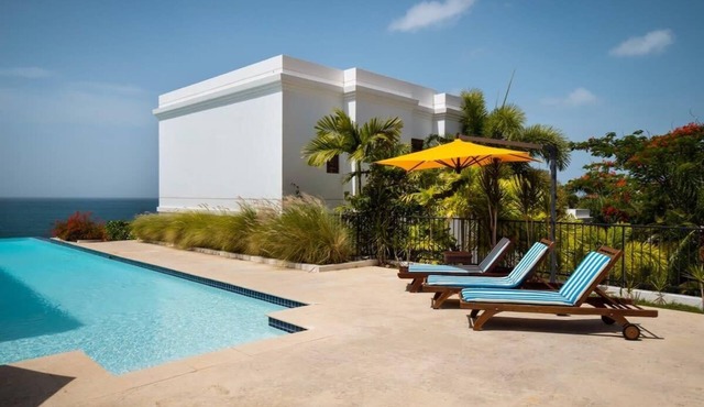 Mangó y Playa | Elegant Villa with Plunge Pool in Rincón