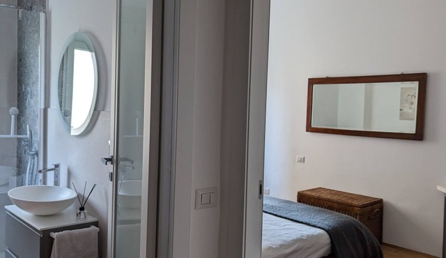 Modern and comfortable near the subway in Milano