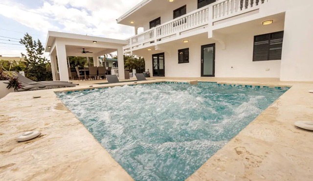 Modern Duplex with Heated Pool - Short Walk to Beach in Rincon