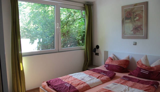 Modernly furnished bungalow with fireplace, surrounded by greenery. in Friedrichroda