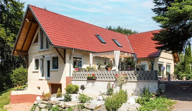 Mountain-view Apartment in Kurort Brotterode with Garden in Kurort Brotterode