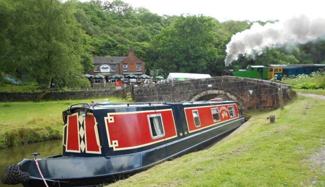 Narrowboat - Sleeps 6 - Columbina in Middlewich