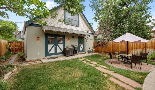 New! Private Carriage House | Walk to Broadway Shops & Restaurants in Denver