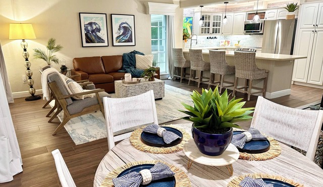 Newly listed Waterfront Townhouse in Old Naples in Naples