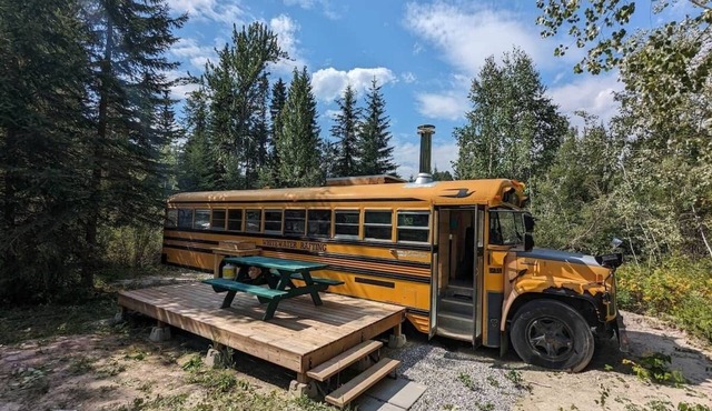 Off-Grid Skoolie Retreat in Blaeberry