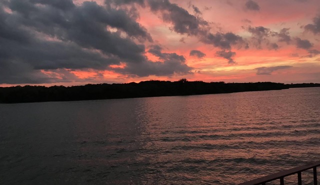 Open water on LBJ! Great for family gatherings, or just a lake getaway. in Kingsland