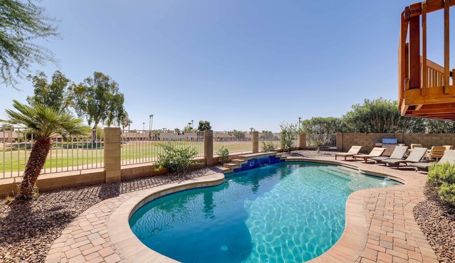 Pool Table, Golf Course View! Phoenix Desert Oasis in Phoenix