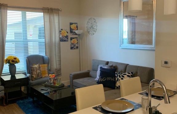 Private, amazing 1-bedroom apt in central location in Arlington