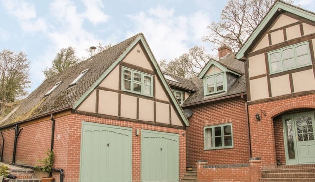 Ragleth Place Lodge Retreat in Church Stretton