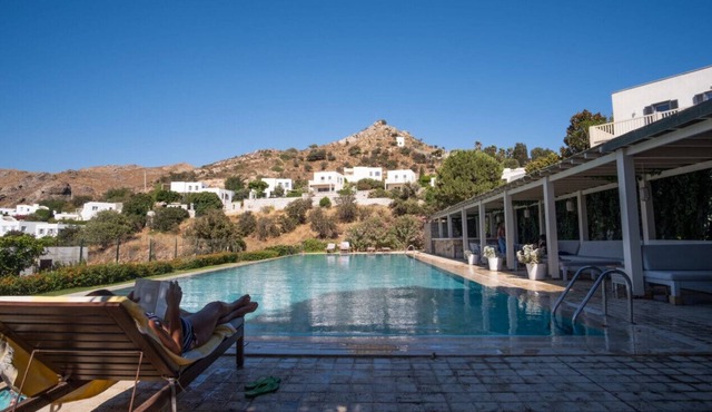 Refreshing House with Shared Pool in Gumusluk in Mugla