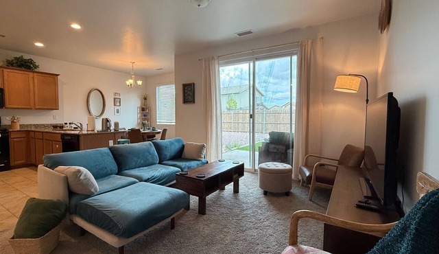 Reset Near Flagstaff | 2BR + Office | Fully Fenced Yard | Fast Wi-Fi | No Stairs in Bellemont