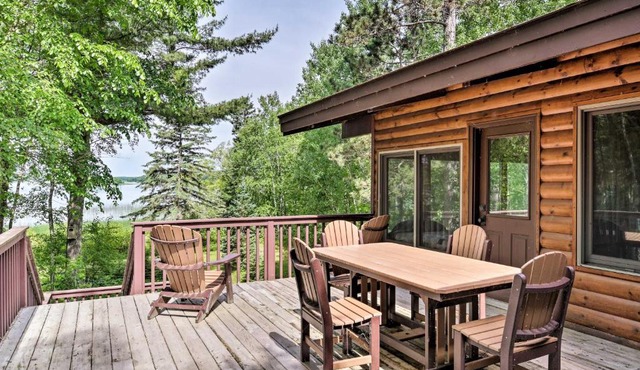 Rustic Cozy Cabin on Island Lake w/Fire Pit, Dock in Arago