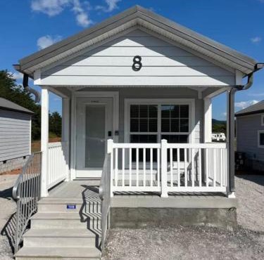 Serene Tiny Home - Biker-Friendly, Close to Skyway in Tellico Plains