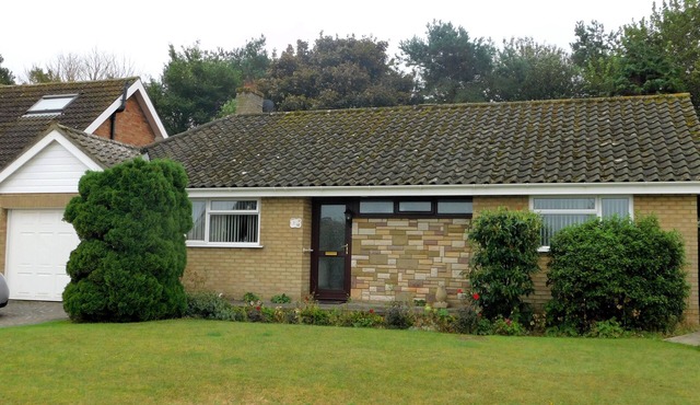 Set within an area of Outstanding Natural Beauty this bungalow is just the place in which to relax in Cromer