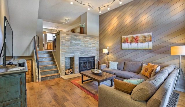 Ski-In Breckenridge Abode: Walk to Main St & Lifts in Breckenridge