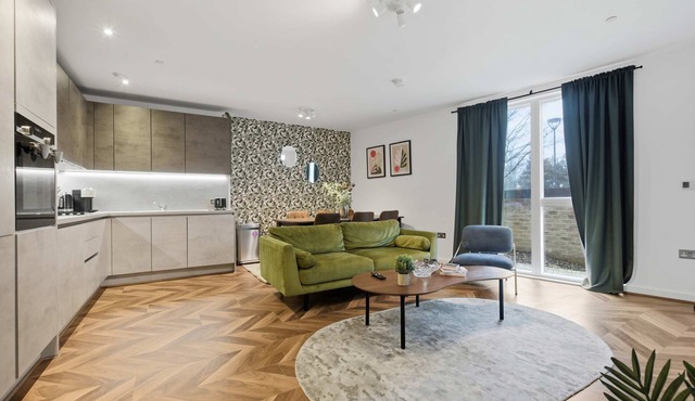 Spacious 2BR near Stratford Station Olympic Park in Greater London