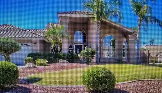 Spacious Mountain View 4 -bedroom home with Pool/Hot Tub. Pet Friendly! in Phoenix