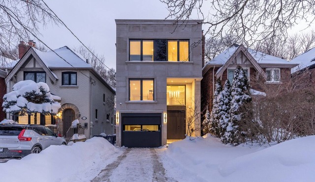 Spacious Newly Built home in the heart of Toronto in Toronto