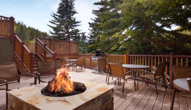 Spacious Vail Loft w/Fireplace at StreamSide Douglas in Vail