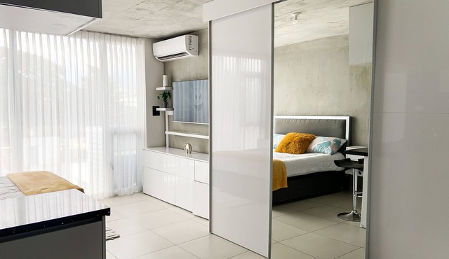 Stellar kitchen and location, ample storage space in Curridabat