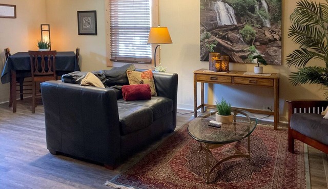 Studio on Main St in Helen - Walkable to Restaurants and Attractions in Helen