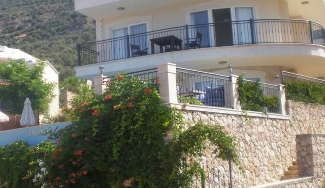 Superb Detached Villa Private Infinity Pool, Panoramic Sea Views, Wifi, Air Con. in Kalkan