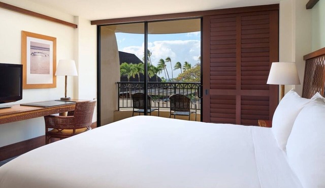 Tower Standard King at Royal Lahaina Resort in Lahaina