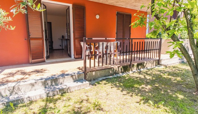Villa Quantum - Four Bedroom Villa, Sleeps 12 in Desenzano del Garda