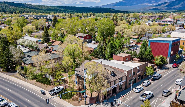 Wise industrial update on fashionable "warehouse style" apartment "Shower Rocks" in Flagstaff