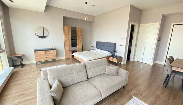 Wonderful 1+0 50 m2 high floor in Istanbul