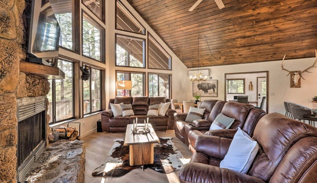 Wraparound Deck & Poker Room: Cabin in Munds Park in Sedona