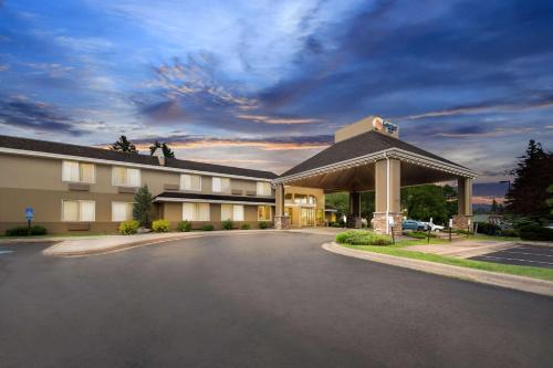 Comfort Inn West 