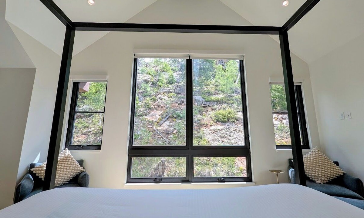 Keystone House | Luxury Home Pvt Hot Tub Pool Shuttle