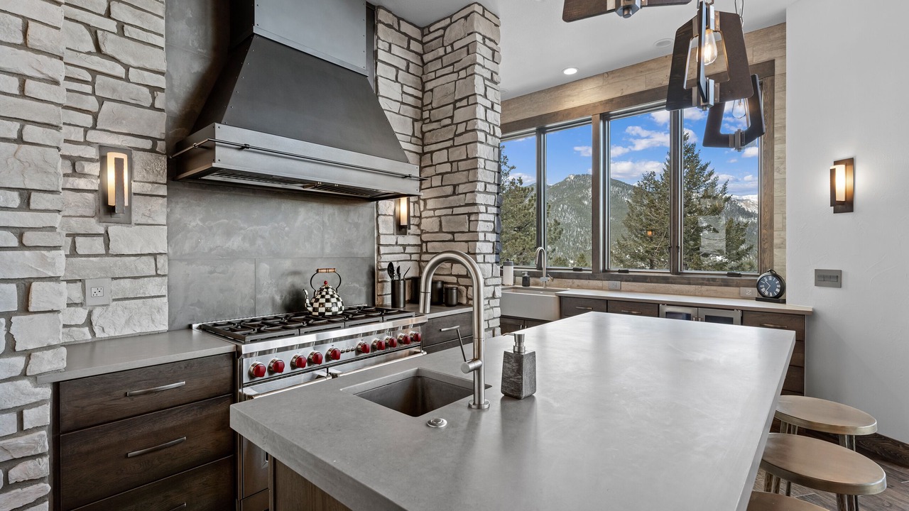 Photo of Kitchen in Windcliff Estates