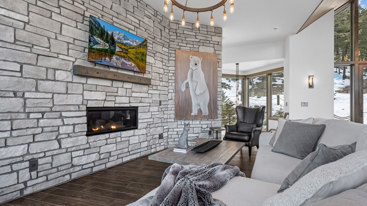 Photo of Livingroom in Windcliff Estates