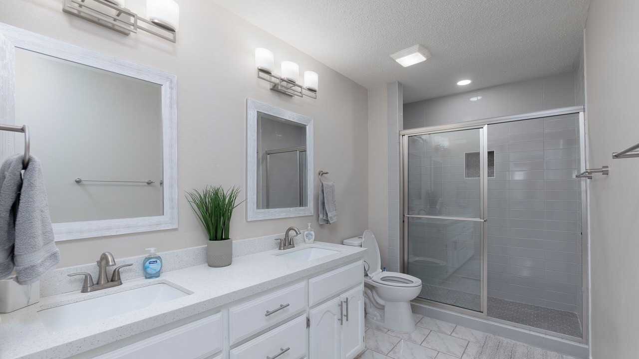 Photo of Bathroom in Brownsville