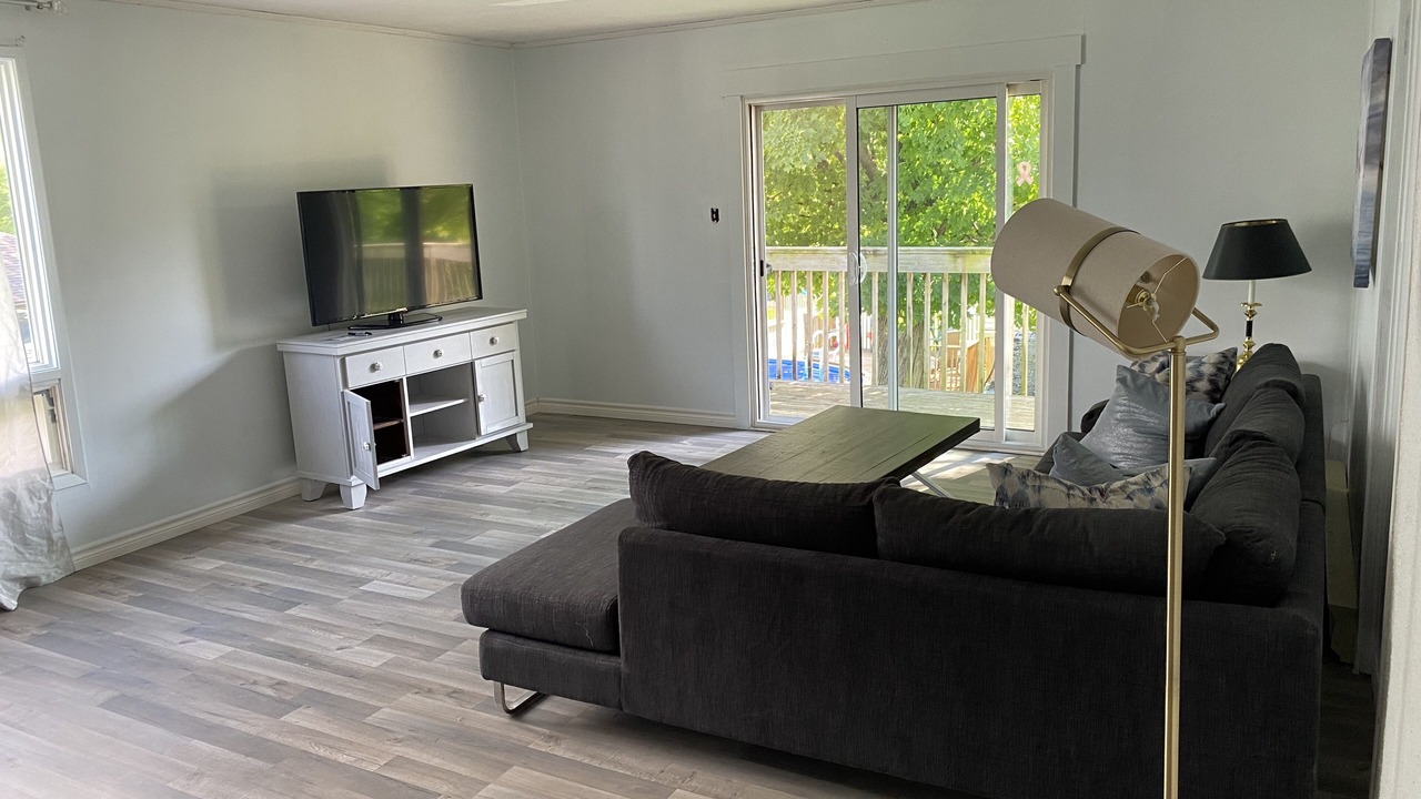 Photo of Livingroom in Napanee