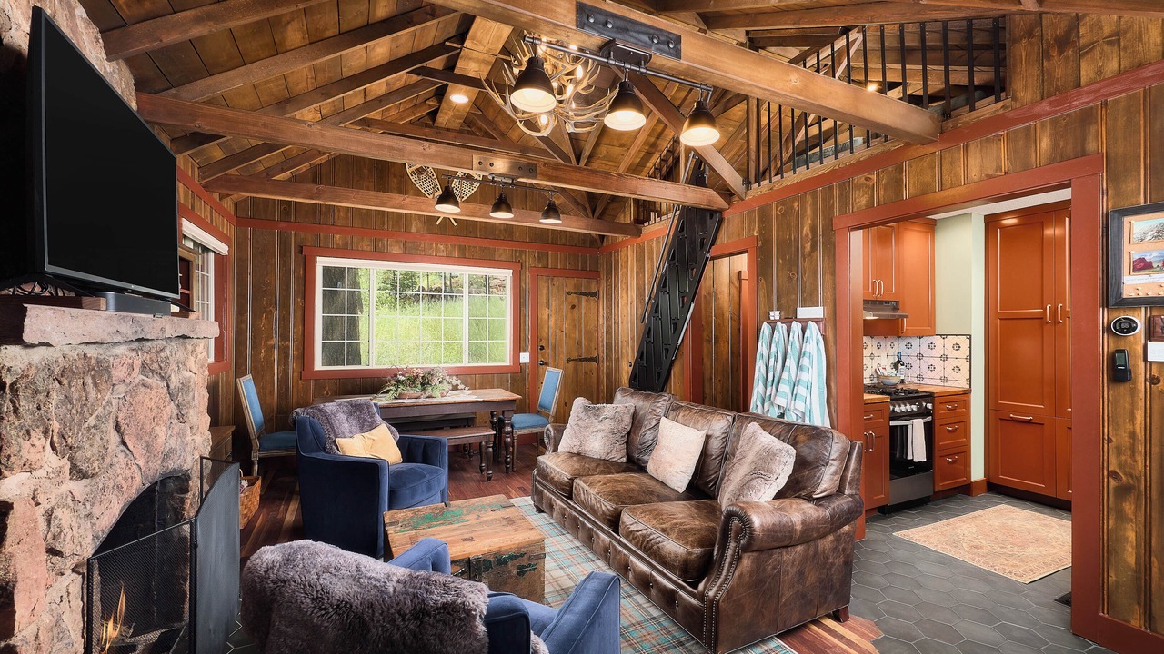 Photo of Bedroom in Green Mountain Falls
